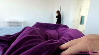 Stepmoms big boobs - s16:e3