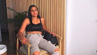 Innocent 18yo Latina Sucks Big Cock