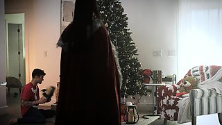 MomWantsCreampie-Mrs Krampus Is Collecting Creampies For