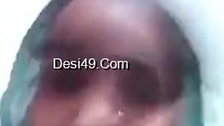 Today Exclusive- Desi Chick Shows Her Boobs And Pussy