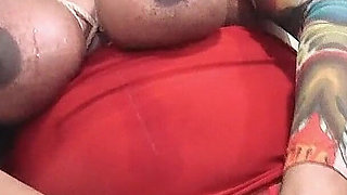 Sonia Doing Sex Selff Punishment with Inseting Metal Chain and May More Iten in Her Pussy