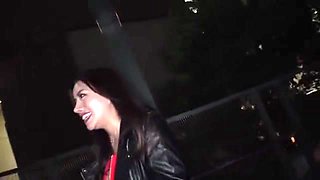 巨乳と巨尻のグラマー美女が熱いキスや淫乱パイズリのローションセックス