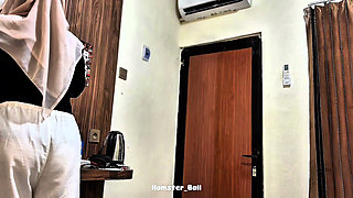 Cheating Innocent 18 Years Old Muslim Girl, Who Asked to Be Taught How to Masturbate