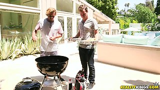 Big Naturals - Her Smoking Hot Briquettes 1 - Jessy Jones
