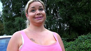 Amateur blonde chick Lola sex in public