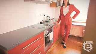 Housewife Joana Intense Blows off the Craftsman