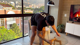 Esta Es Una Entrevista Muy Humeda! Hot MILF Con Un Gran Culo Es Follada Duro - Kylei Ellish
