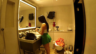 Hot amateur wife in green short tennis skirt no panties