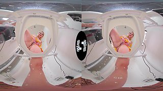 Blonde Fetish VR Seduction in a Sizzling Erotic Encounter