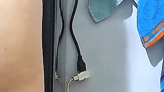 He Seduces the Latina Maid with a Huge Ass and They End up Fucking