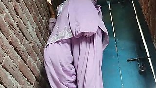 Desi Aunty Big Boobs Pressed While Changing Clothes - Indian Maid Anal Sex