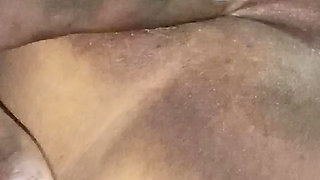 My stepaunt's pussy was massaged with oil and fingered.
