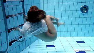 Silvie hot underwater babe