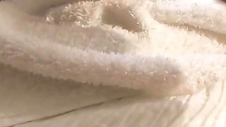 Fetish - BBW MILF Washes Sexy Feet and Creams Them in Hotel