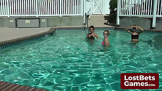 The Strip Freeze Game Is Filled with a Palpable Tension