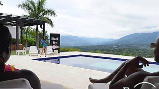 Maria Mendez Takes Rough BBC Anal in an Outdoor Threesome