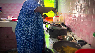 Indian Desi Hot Aunty Fucked by Neighbor Guy When She Was Cooking in Kitchen in Morning While Uncle Not at Home