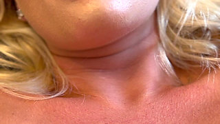 Solo Blonde PAWG Fucks Herself