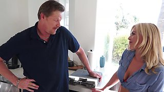 Blondie bares her shaven pussy in a Summer Day mini-skirt