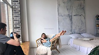 Amateur young teen solo masturbation on her livingroom
