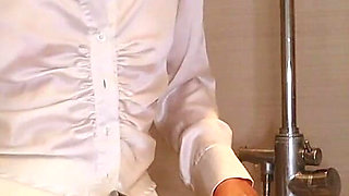Stepmommy Wets Her Blouse and Yoga Pants in the Shower