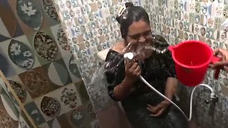 Desi Bhabi Nadiyaxxx02 Home Alone Bathroom Fuck - Shower Sex & Doggy Style with Bangladeshi Wife