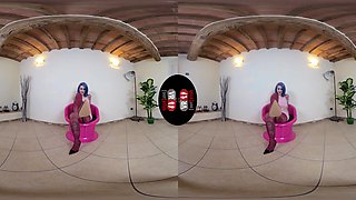 Mouth-Watering Denise Gives You The Hottest Foot Tease; Wild Babe Foot Fetish Vr