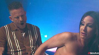 Jennifer White's Wild Anal Passion Explodes in Dirty Heat